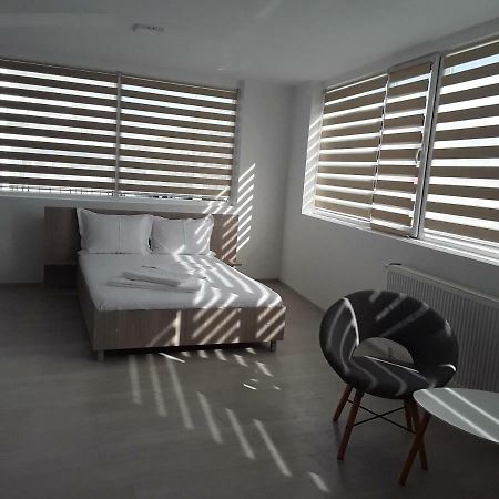 Camere De Inchiriat Central La Calciu Mahmudia Exteriör bild