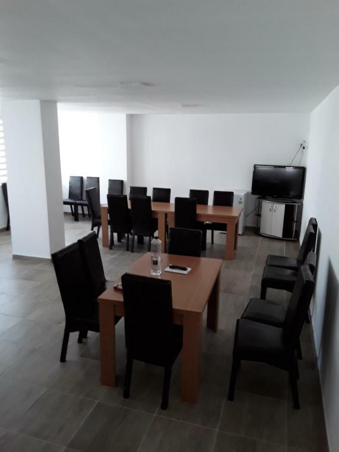 Camere De Inchiriat Central La Calciu Mahmudia Exteriör bild